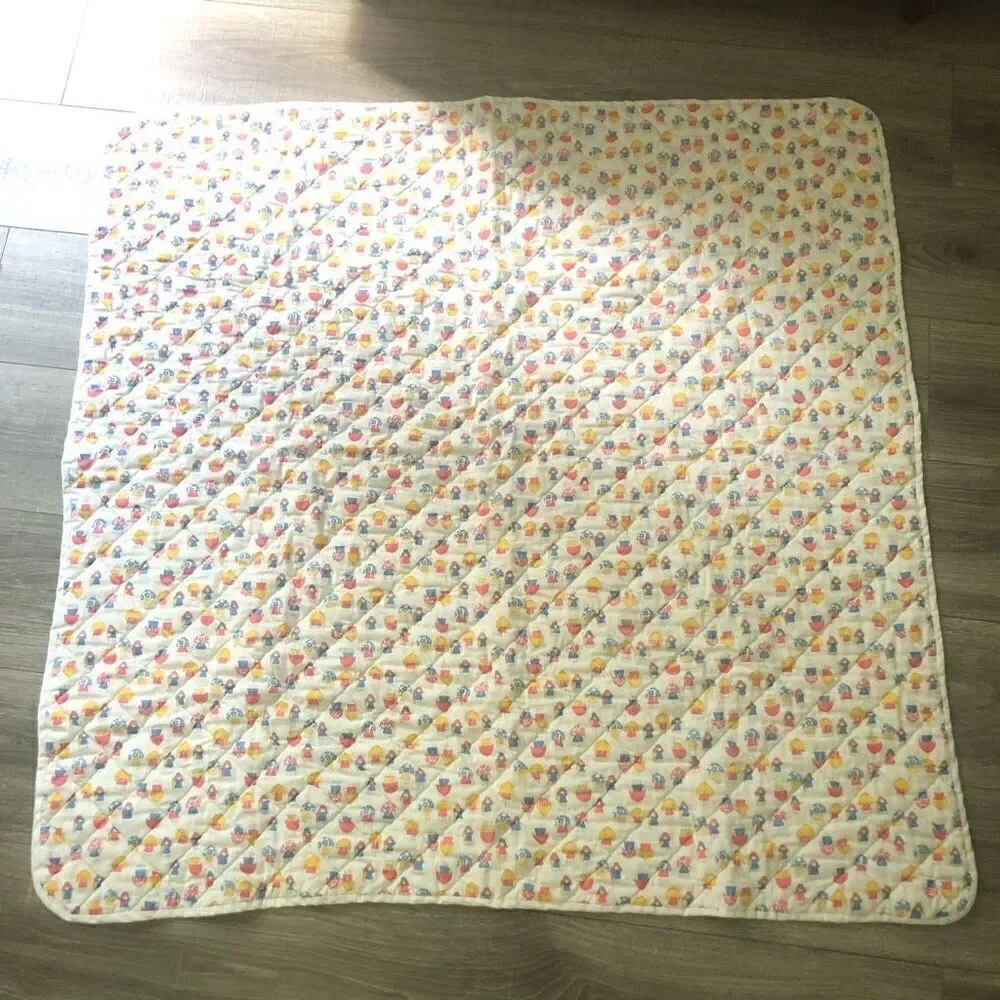 VTG Quilted Baby Blanket Umbrella Raincoat Novelty Print White Red Blue 34x34‎